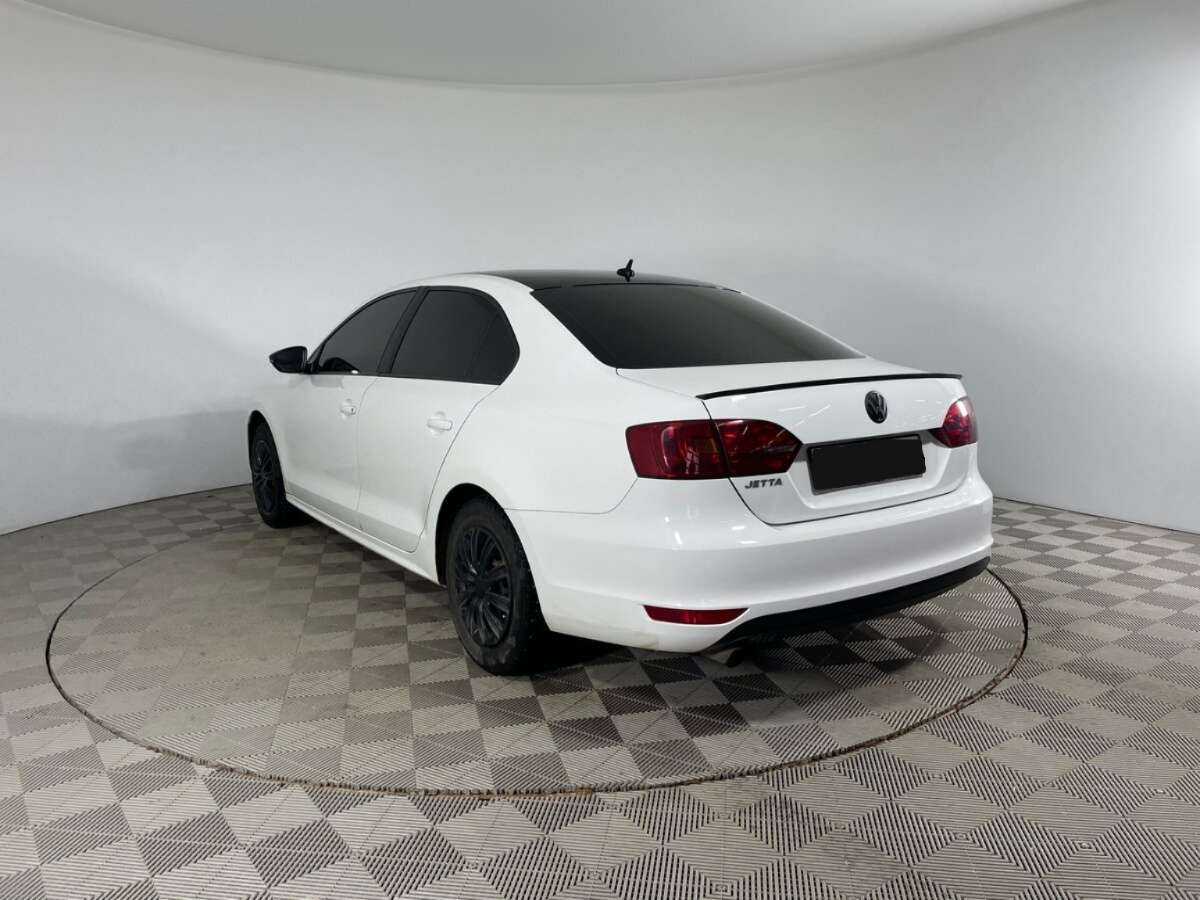 Купить Volkswagen Jetta с пробегом. Фото: #5