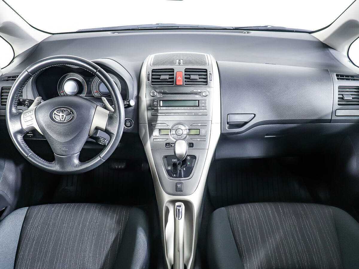 Купить Toyota Auris с пробегом. Фото: #10