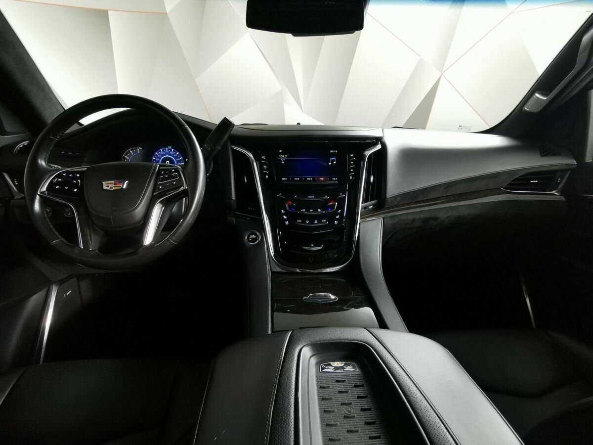 Купить Cadillac Escalade с пробегом. Фото: #8