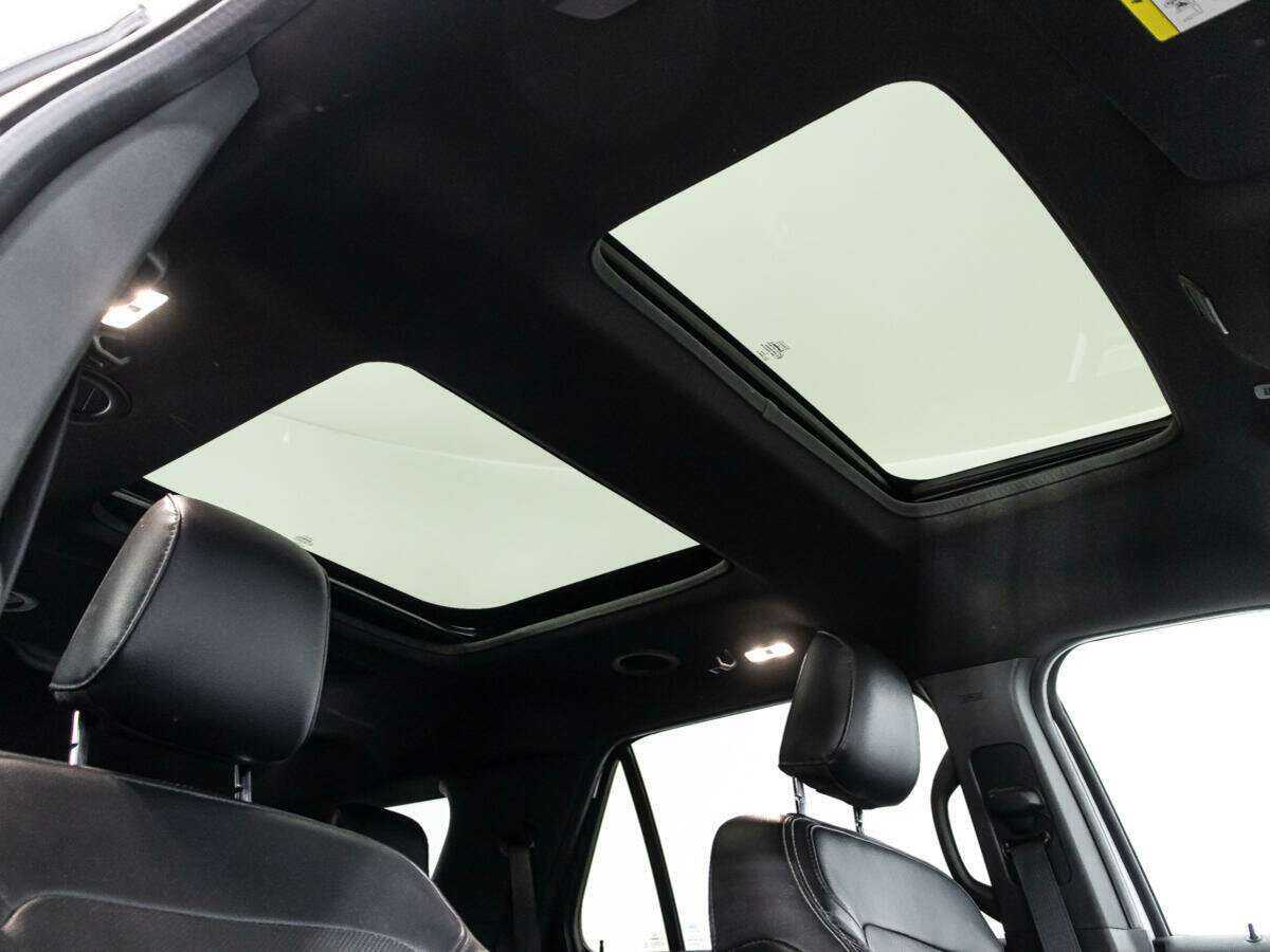 Купить Ford Explorer с пробегом. Фото: #20