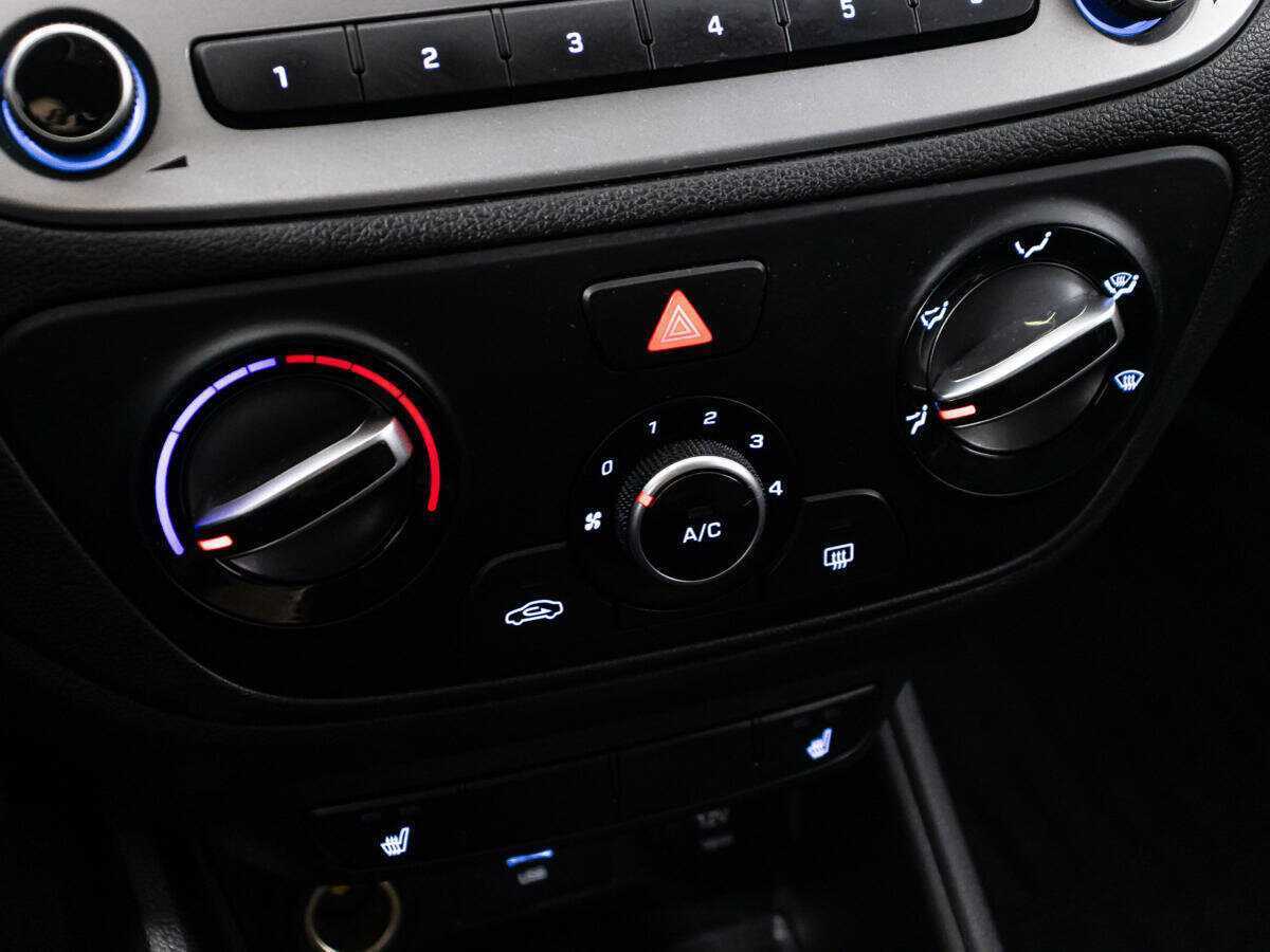 Купить Hyundai Solaris с пробегом. Фото: #15