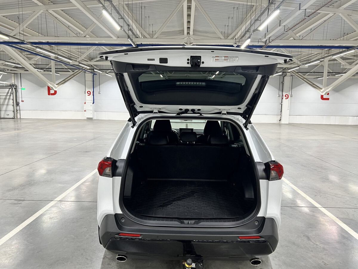 Купить Toyota RAV4 с пробегом. Фото: #9