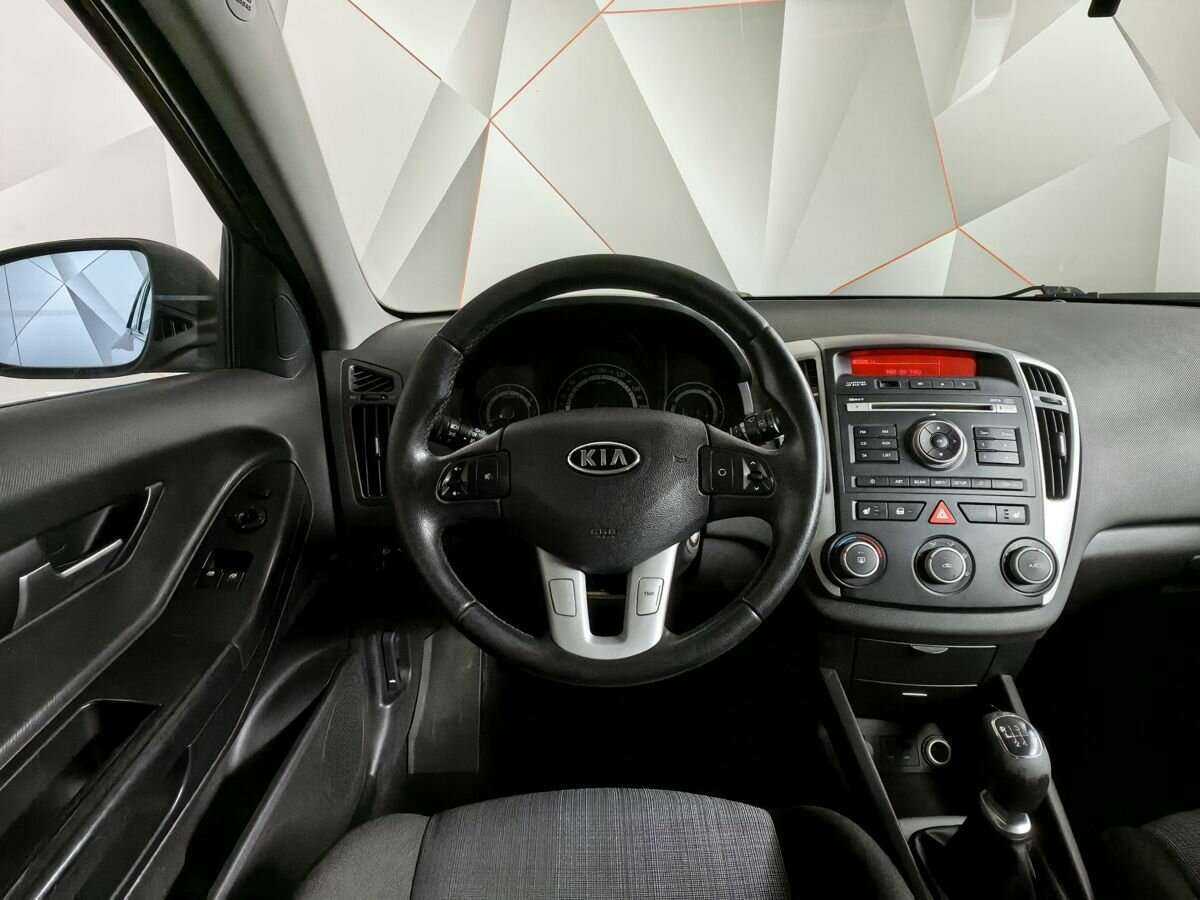 Купить Kia Ceed с пробегом. Фото: #14