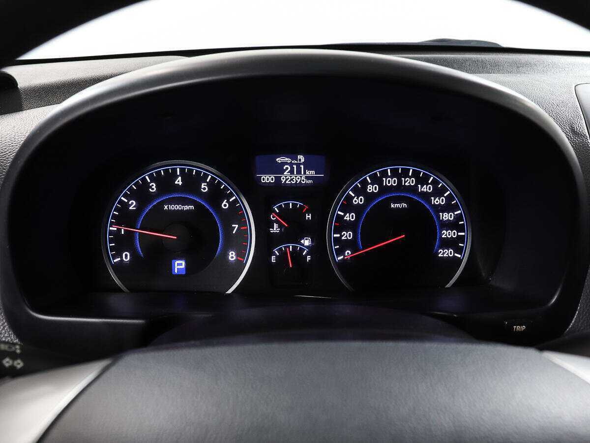 Купить Hyundai Elantra с пробегом. Фото: #10