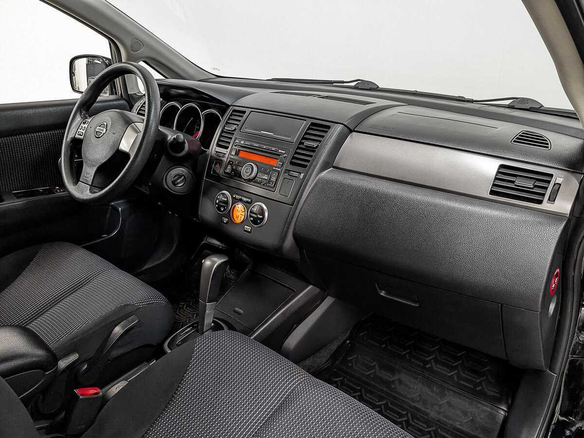Купить Nissan Tiida с пробегом. Фото: #12