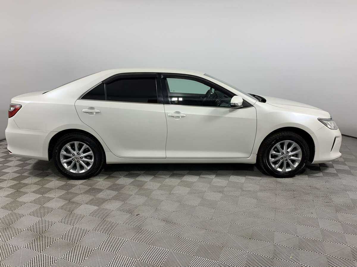 Купить Toyota Camry с пробегом. Фото: #3