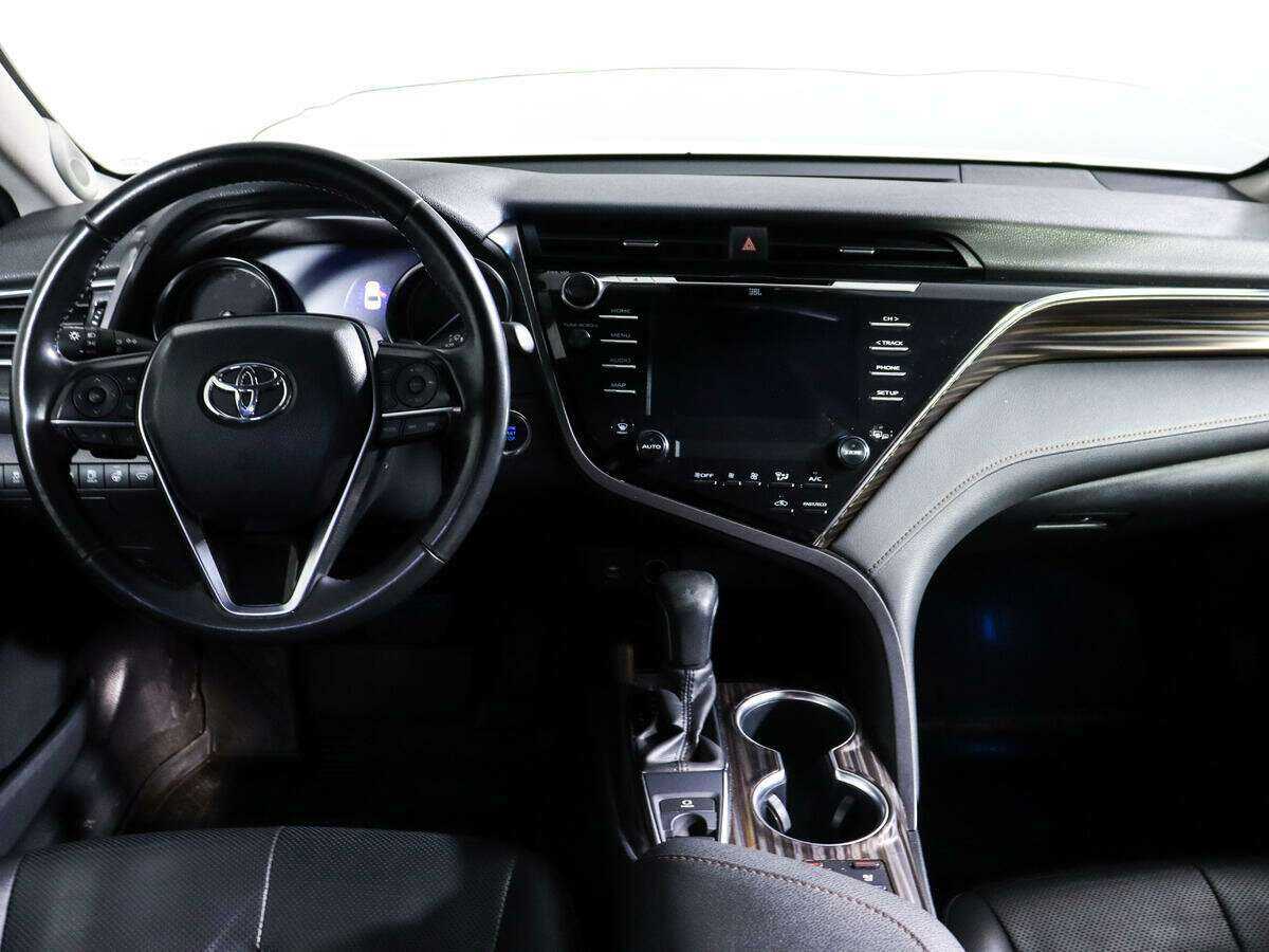 Купить Toyota Camry с пробегом. Фото: #9