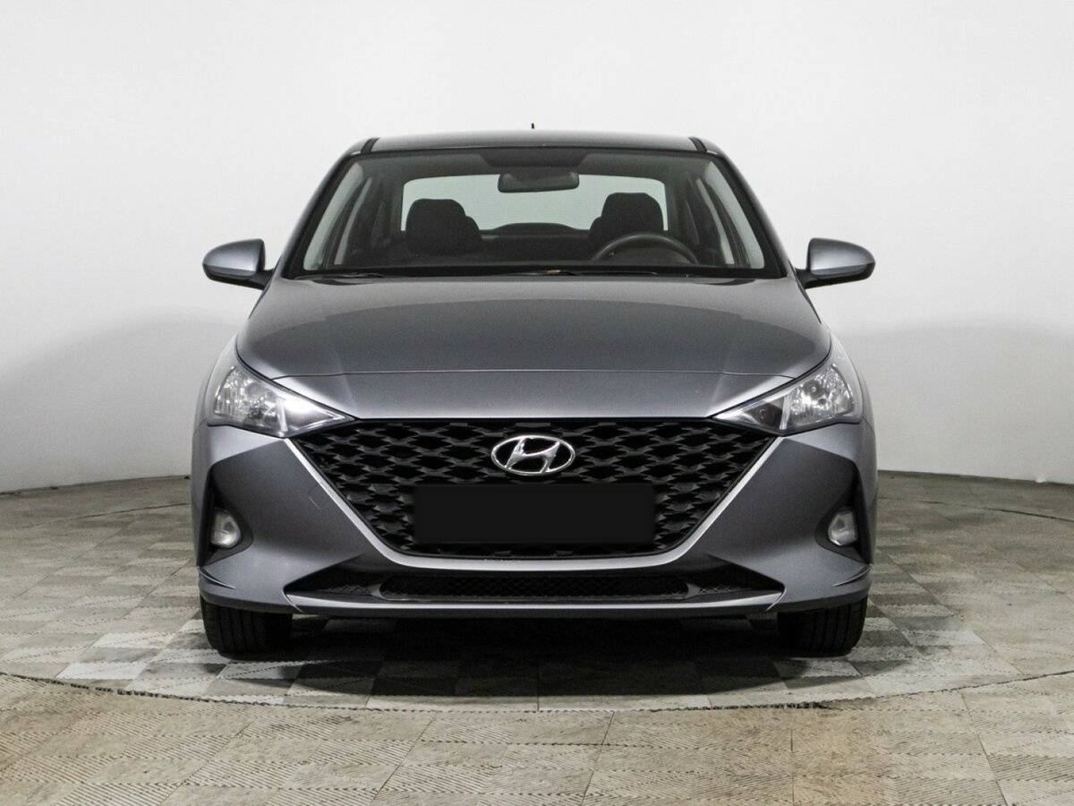 Купить Hyundai Solaris с пробегом. Фото: #1