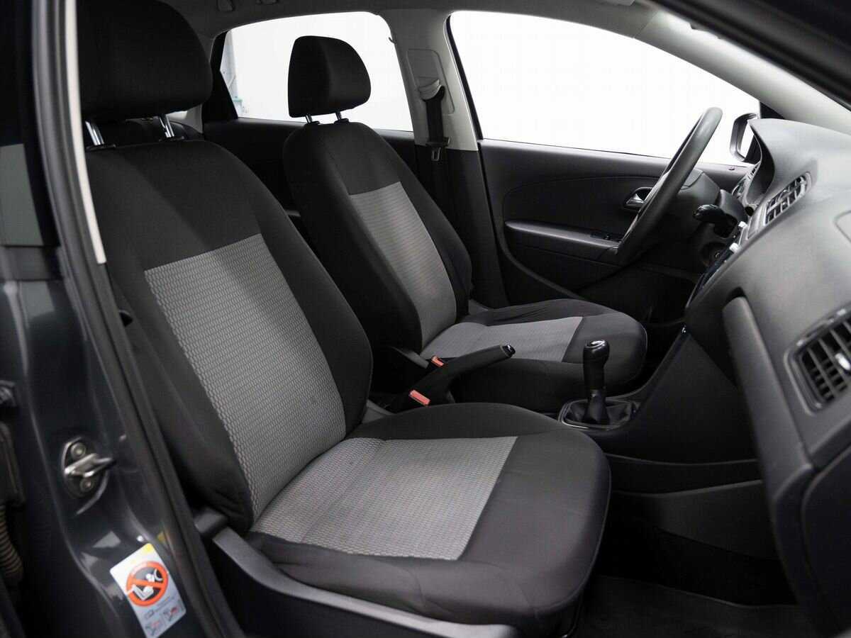 Купить Volkswagen Polo с пробегом. Фото: #11