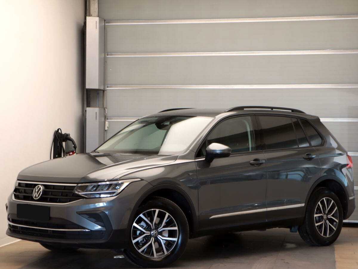 Купить Volkswagen Tiguan с пробегом. Фото: #0