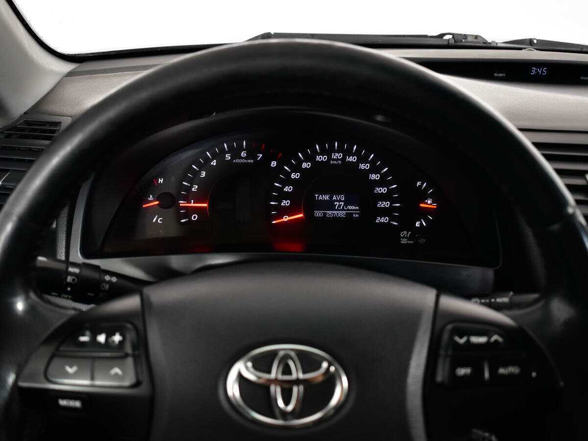 Купить Toyota Camry с пробегом. Фото: #10