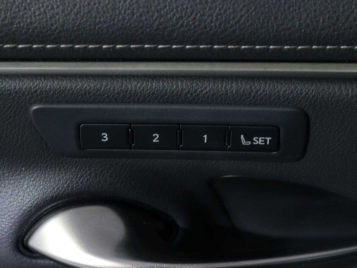 Купить Lexus ES с пробегом. Фото: #16