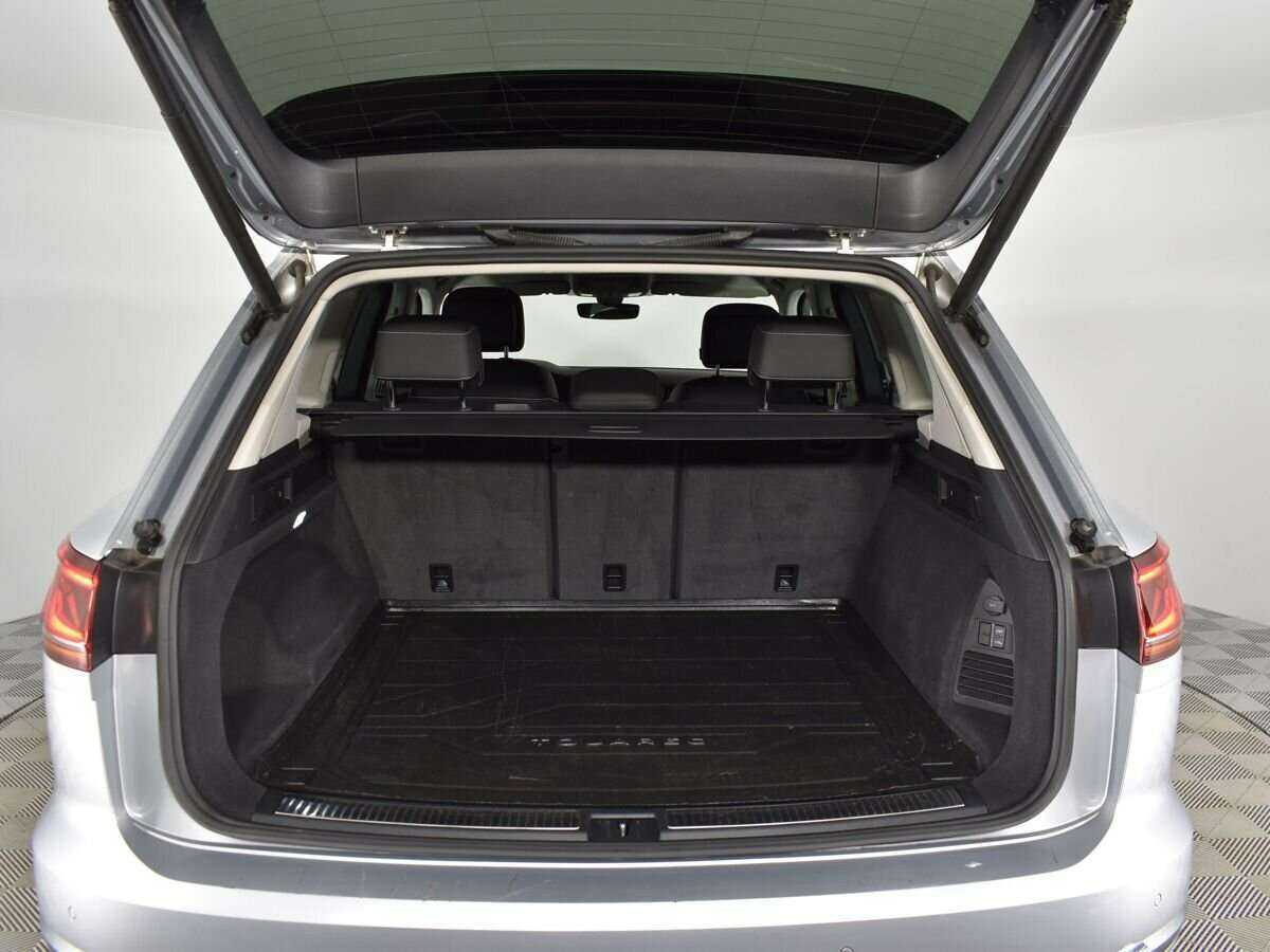 Купить Volkswagen Touareg с пробегом. Фото: #20