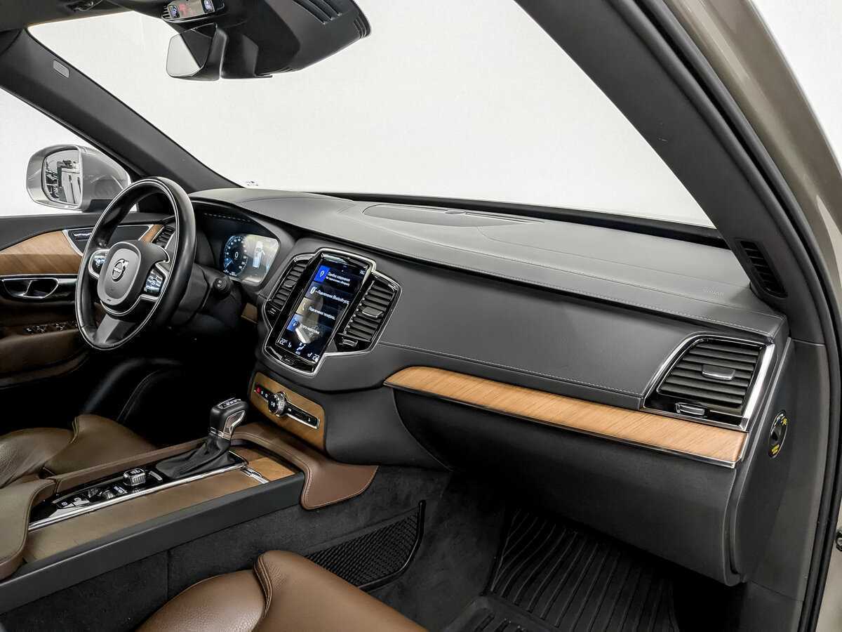 Купить Volvo XC90 с пробегом. Фото: #10