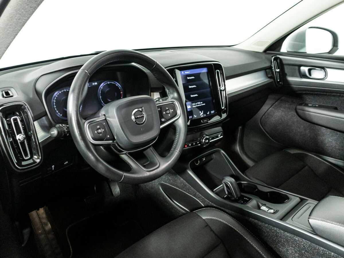 Купить Volvo XC40 с пробегом. Фото: #10