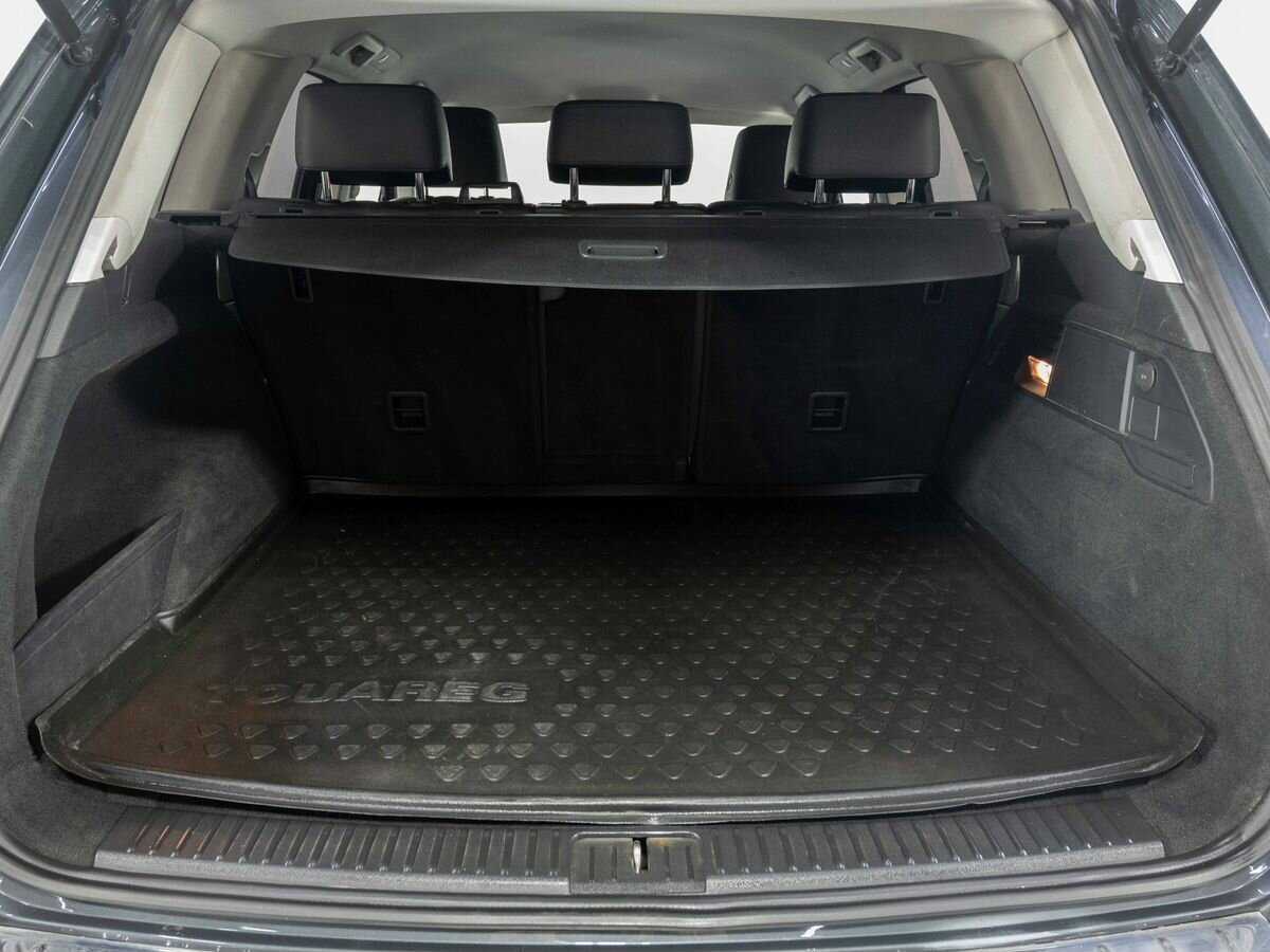 Купить Volkswagen Touareg с пробегом. Фото: #25