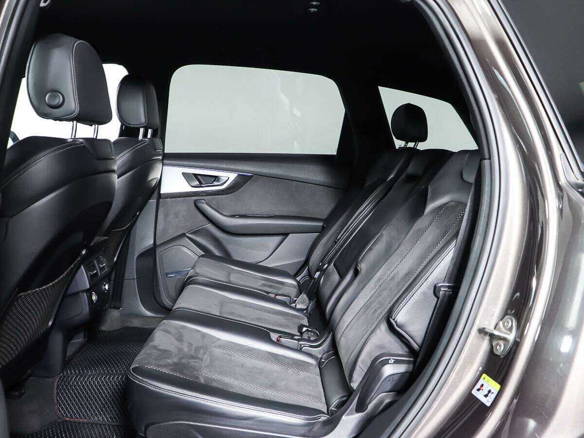 Купить Audi Q7 с пробегом. Фото: #11