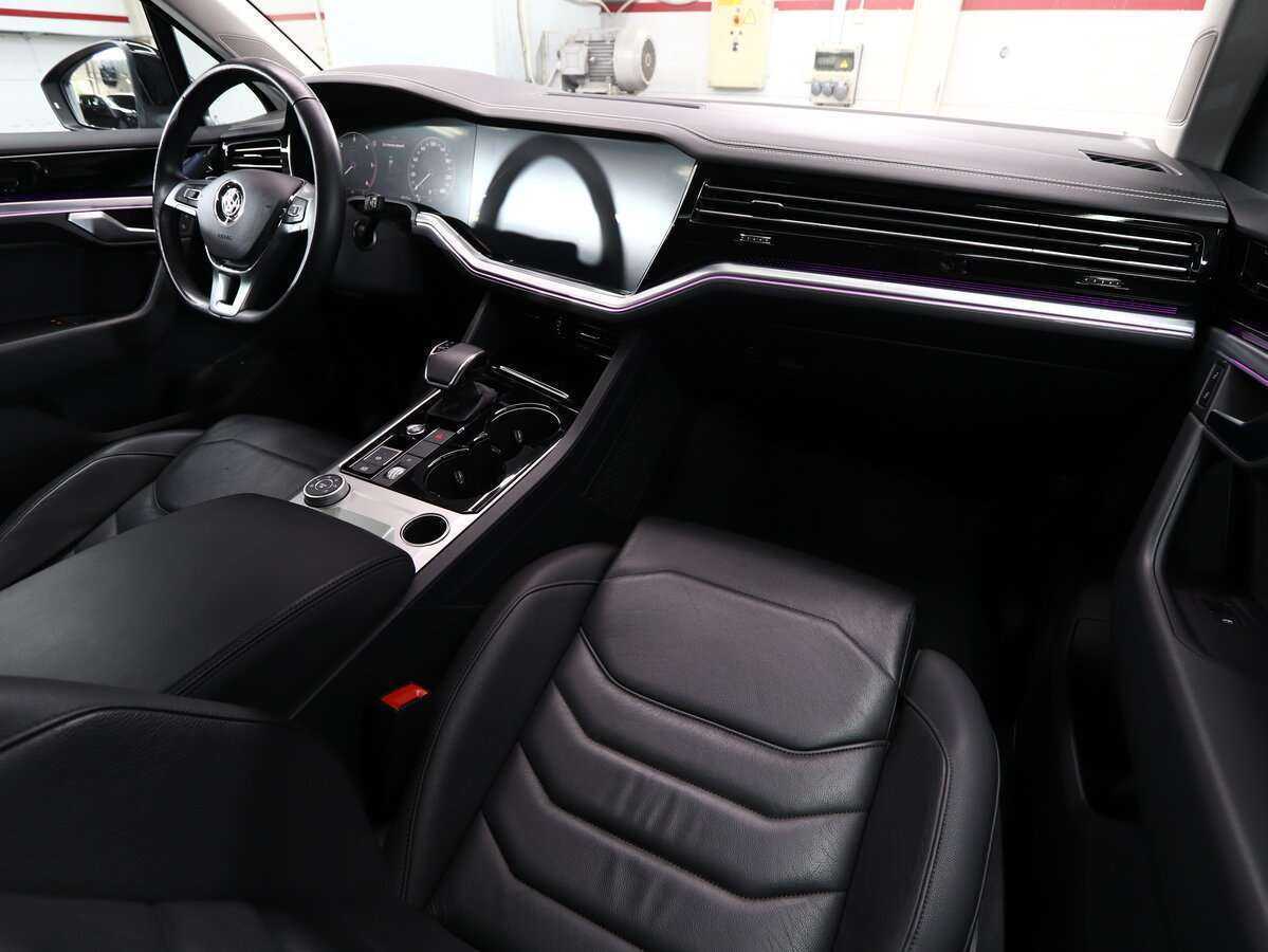 Купить Volkswagen Touareg с пробегом. Фото: #16
