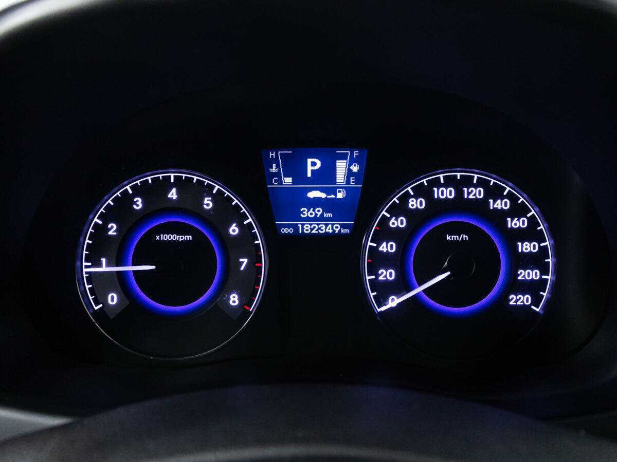 Купить Hyundai Solaris с пробегом. Фото: #11
