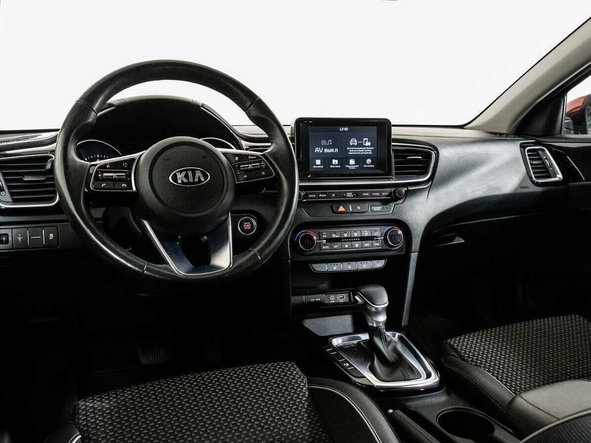 Купить Kia Ceed с пробегом. Фото: #10