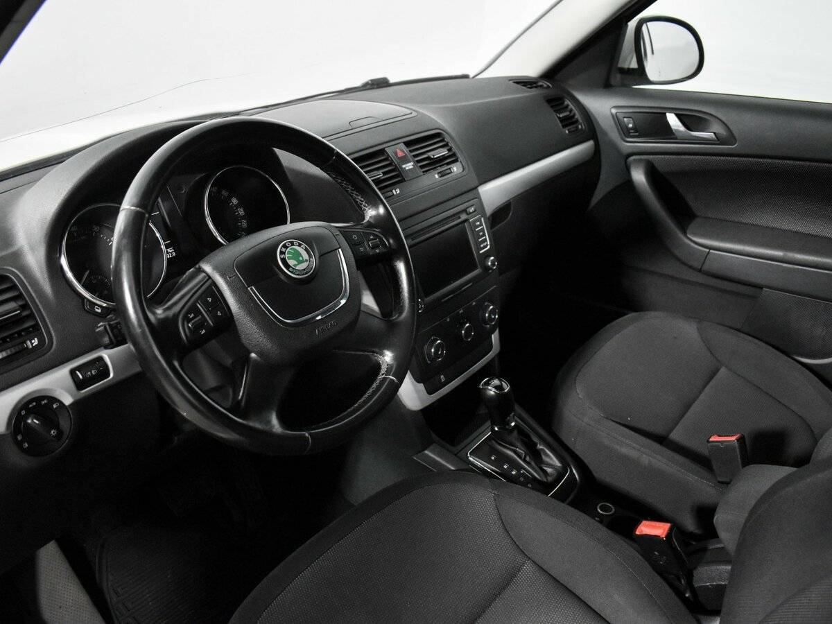 Купить Skoda Yeti с пробегом. Фото: #8
