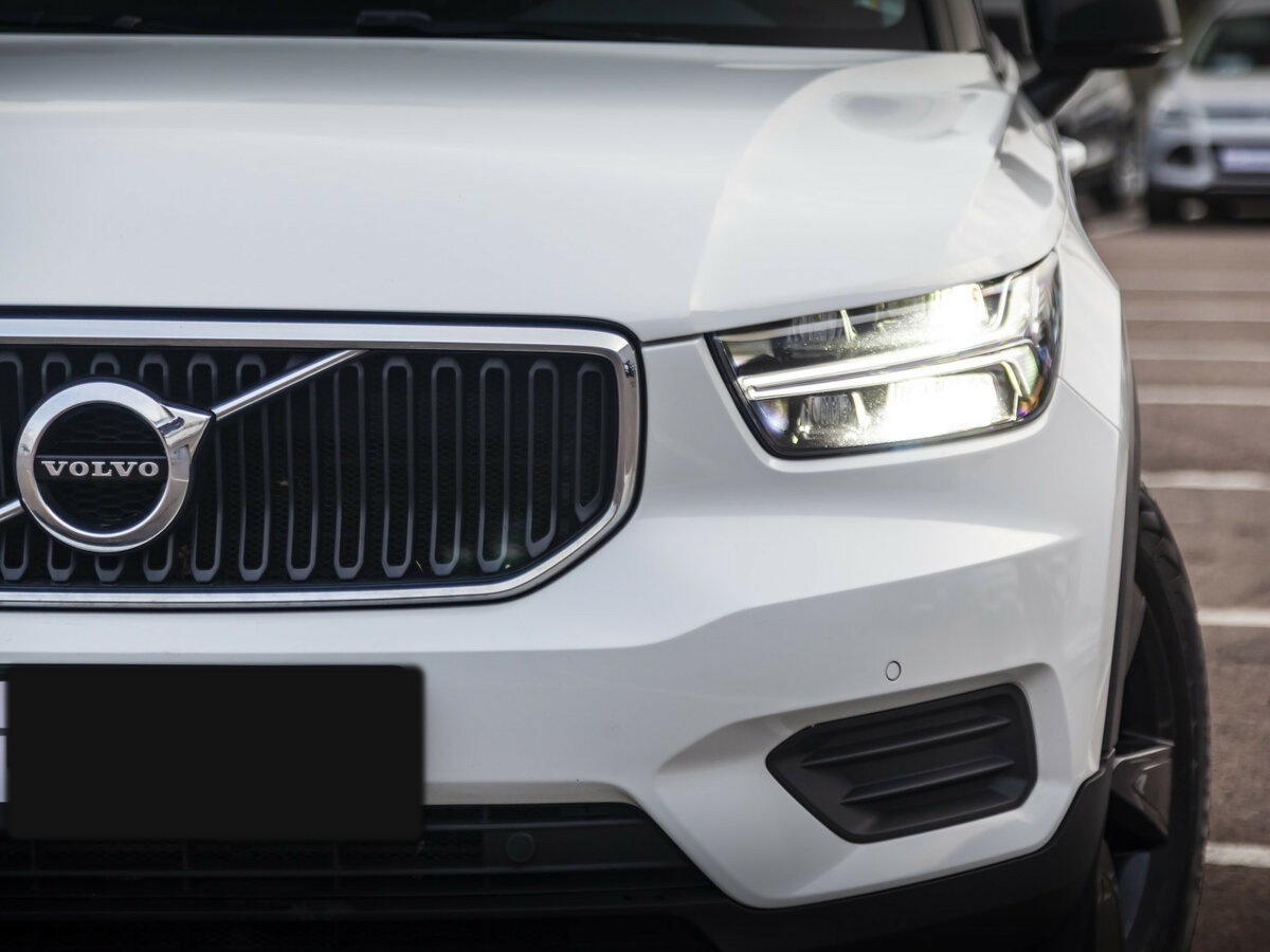 Купить Volvo XC40 с пробегом. Фото: #1