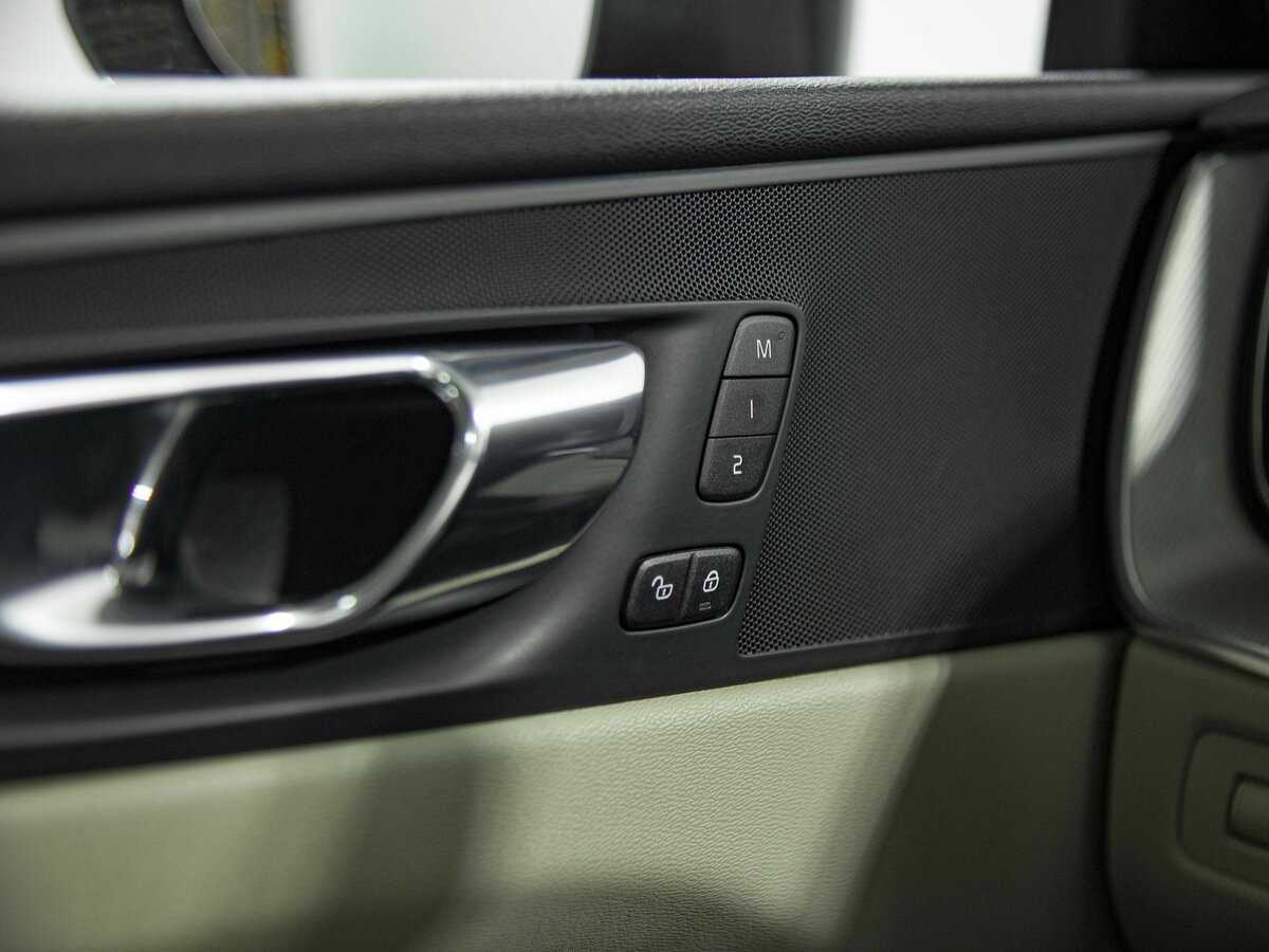 Купить Volvo XC60 с пробегом. Фото: #15