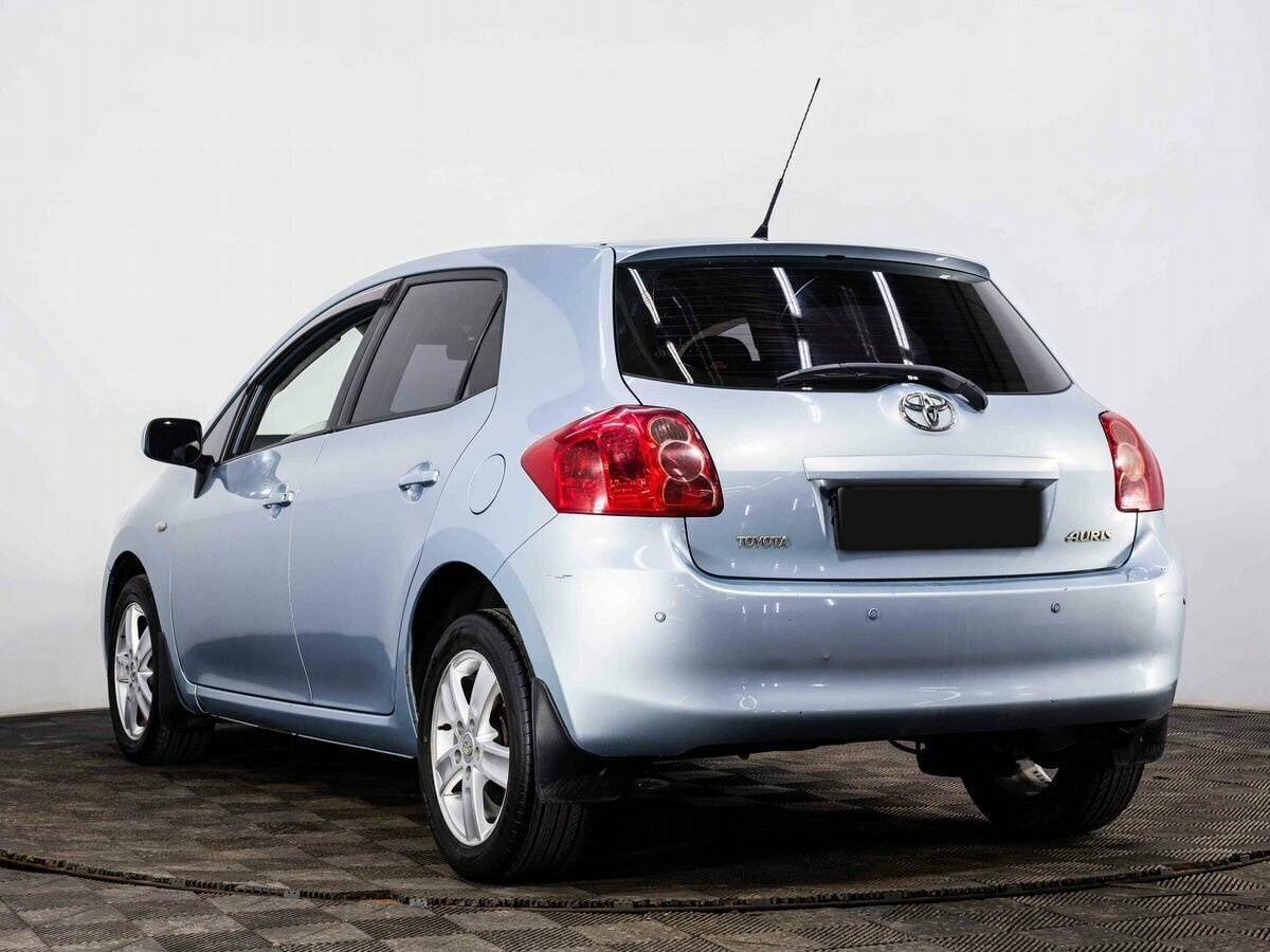 Купить Toyota Auris с пробегом. Фото: #3
