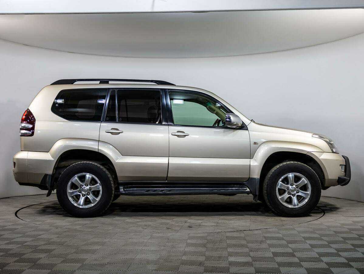 Купить Toyota Land Cruiser Prado с пробегом. Фото: #2