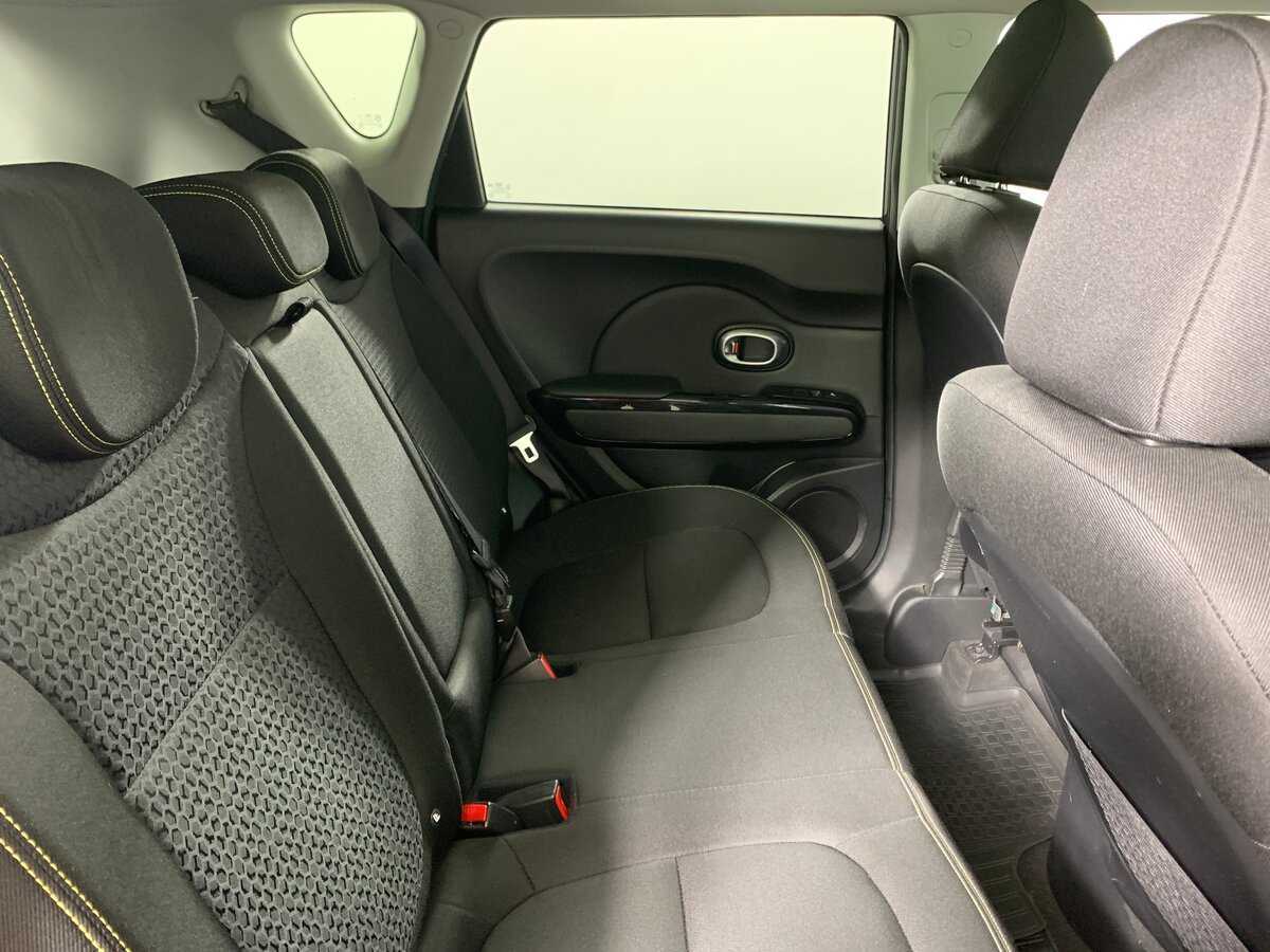 Купить Kia Soul с пробегом. Фото: #17