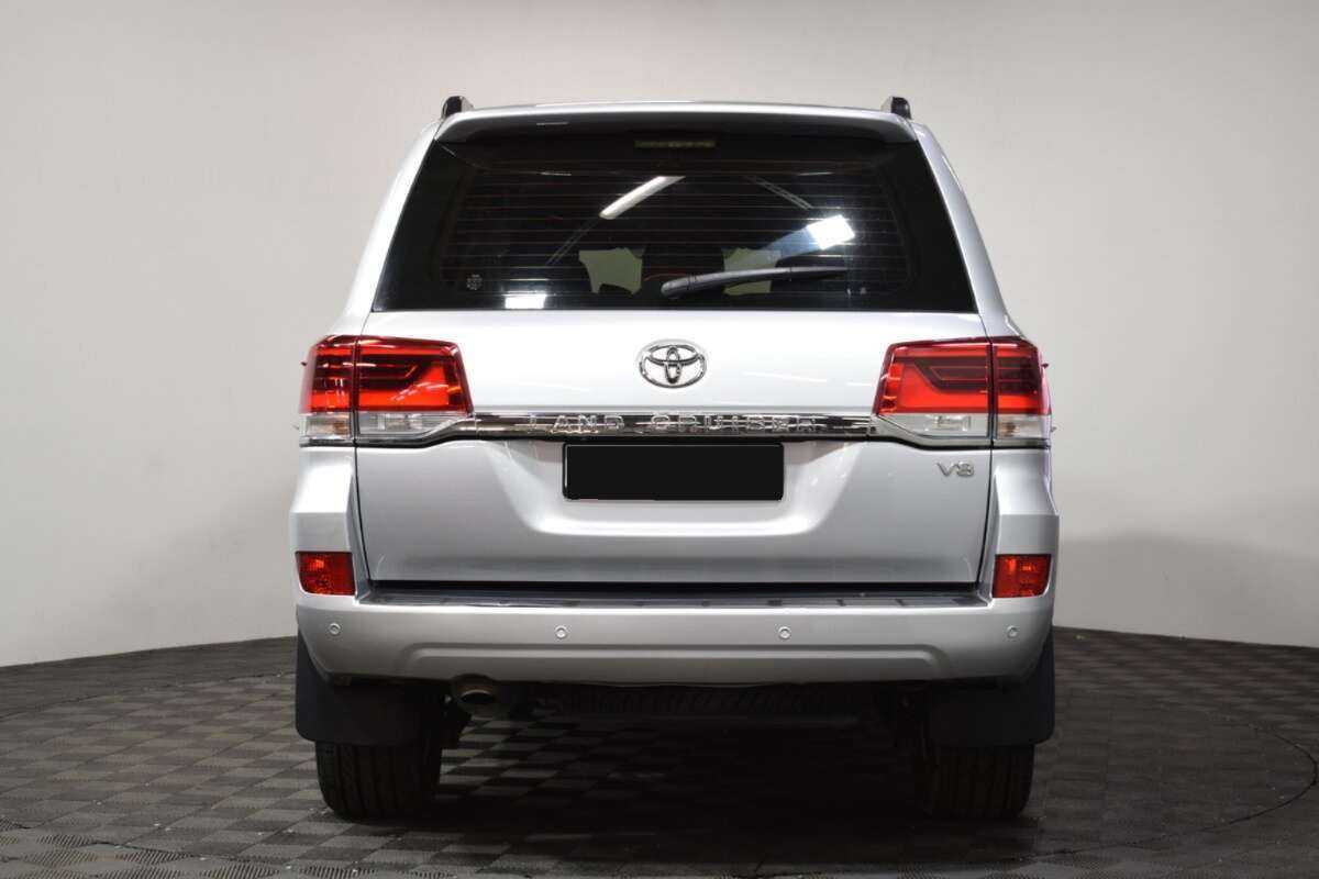Купить Toyota Land Cruiser с пробегом. Фото: #4