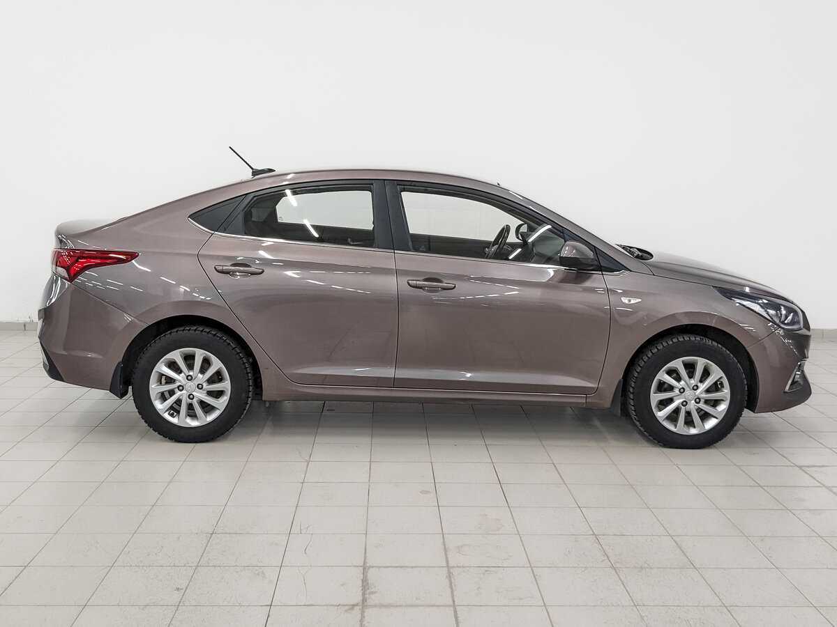 Купить Hyundai Solaris с пробегом. Фото: #3