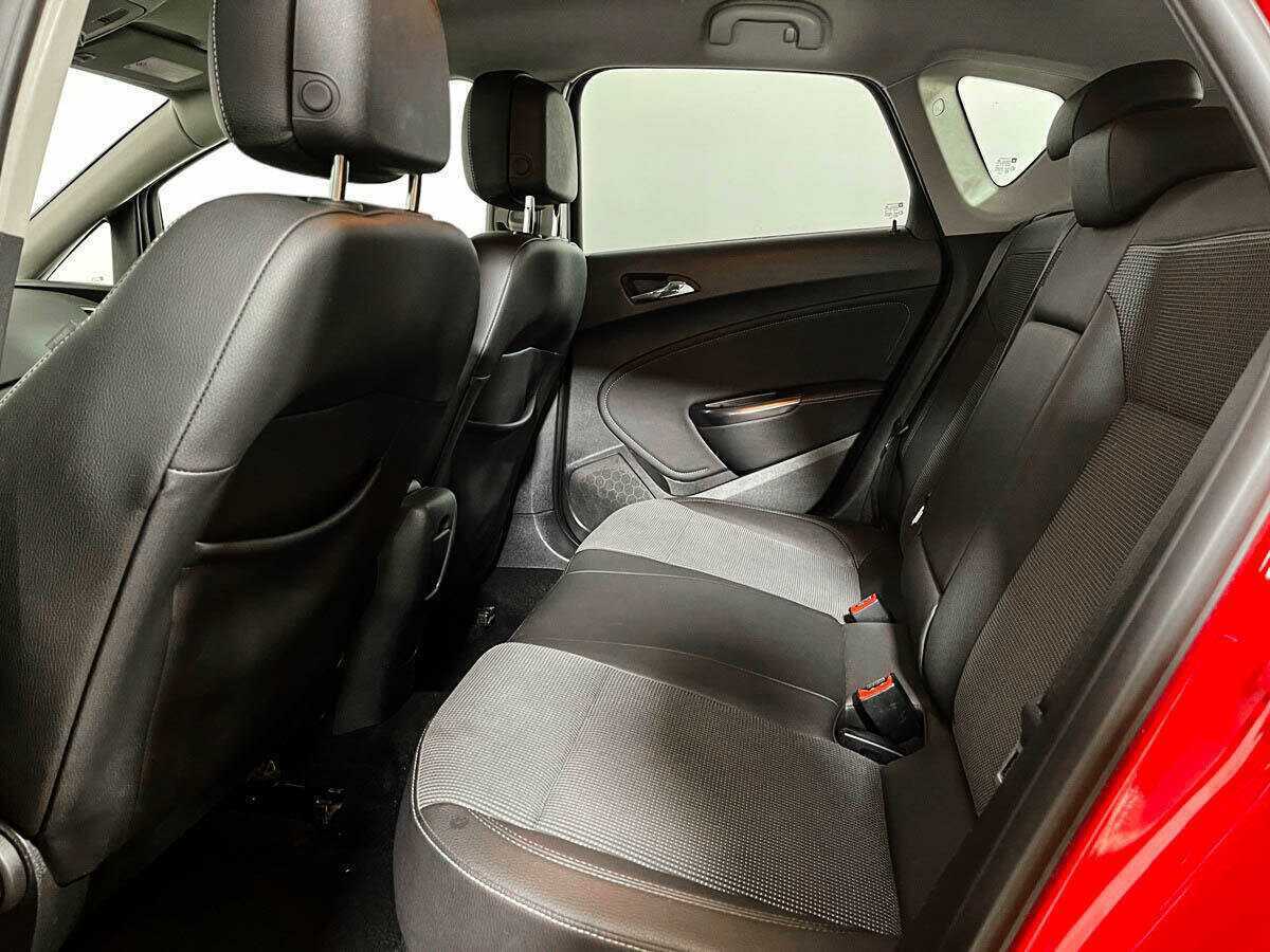 Купить Opel Astra с пробегом. Фото: #7