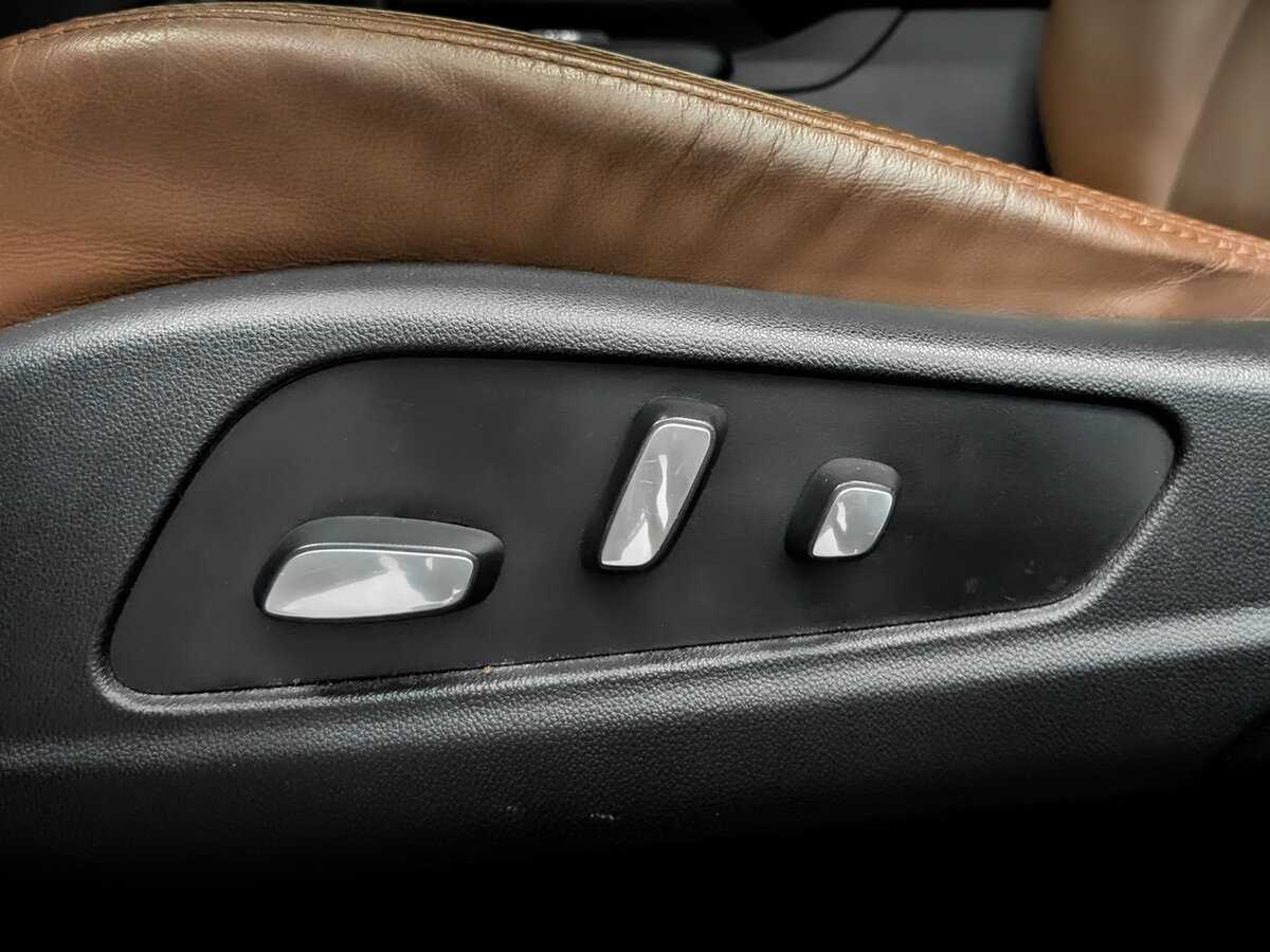 Купить Cadillac XT5 с пробегом. Фото: #20