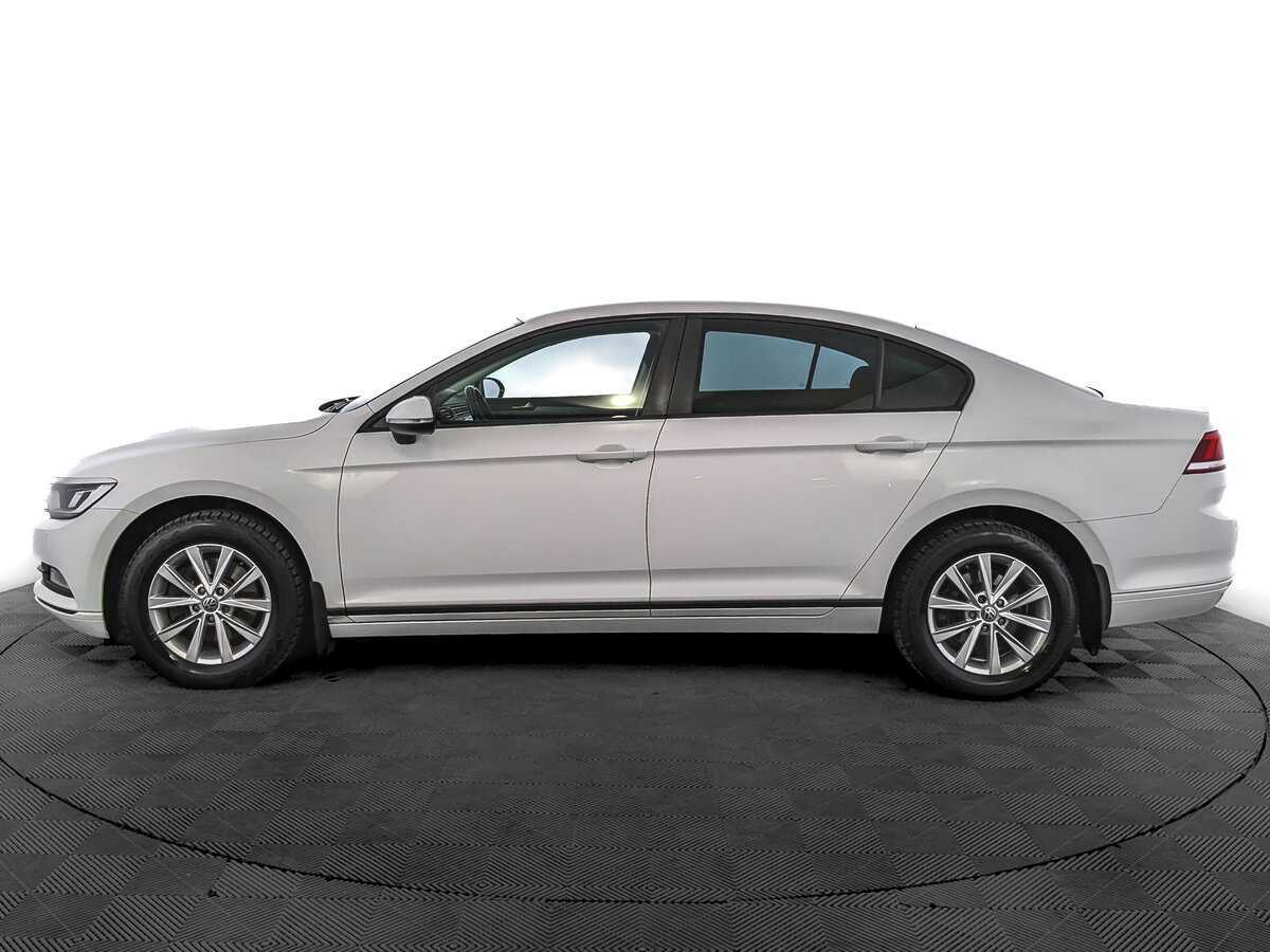 Купить Volkswagen Passat с пробегом. Фото: #7