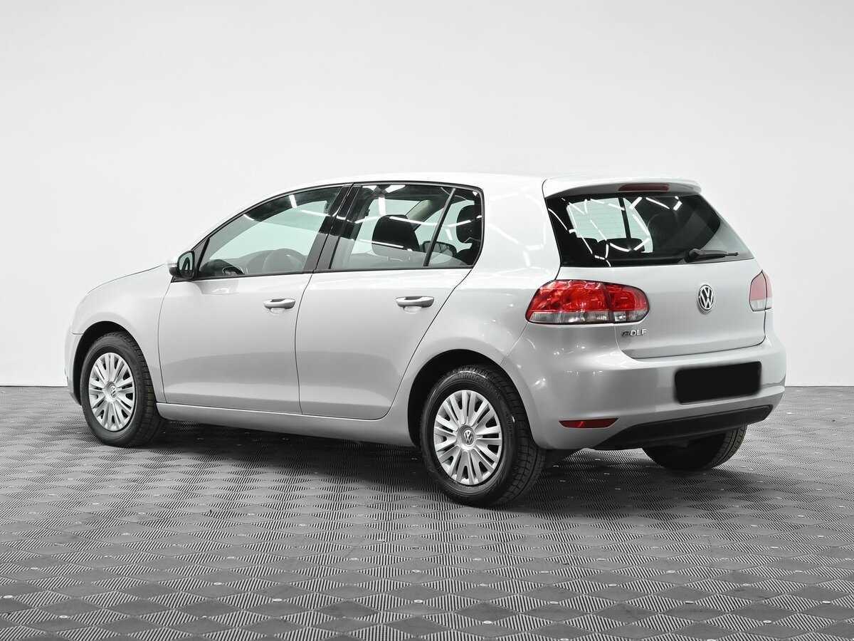 Купить Volkswagen Golf с пробегом. Фото: #2