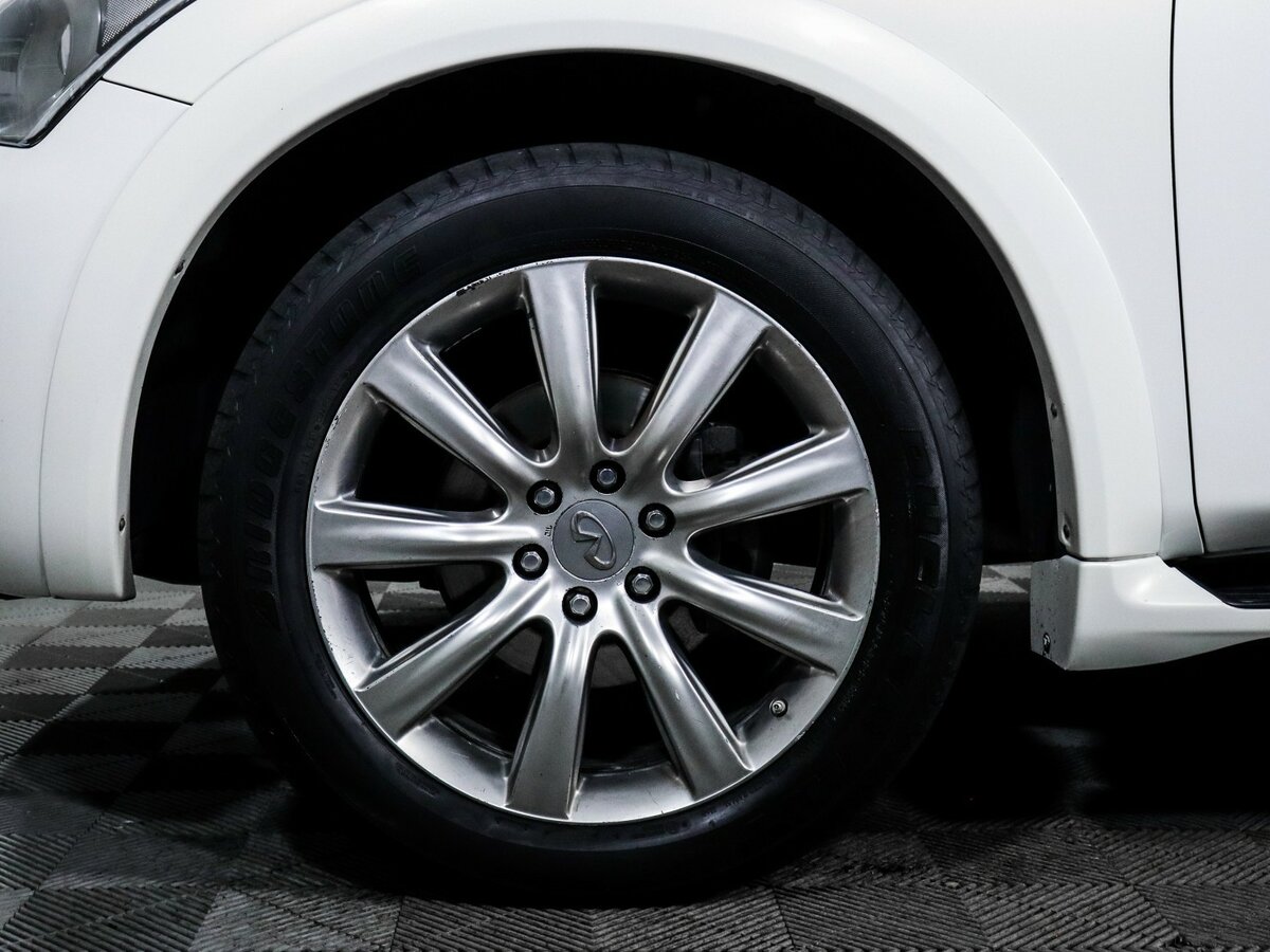 Купить Infiniti QX56 с пробегом. Фото: #15