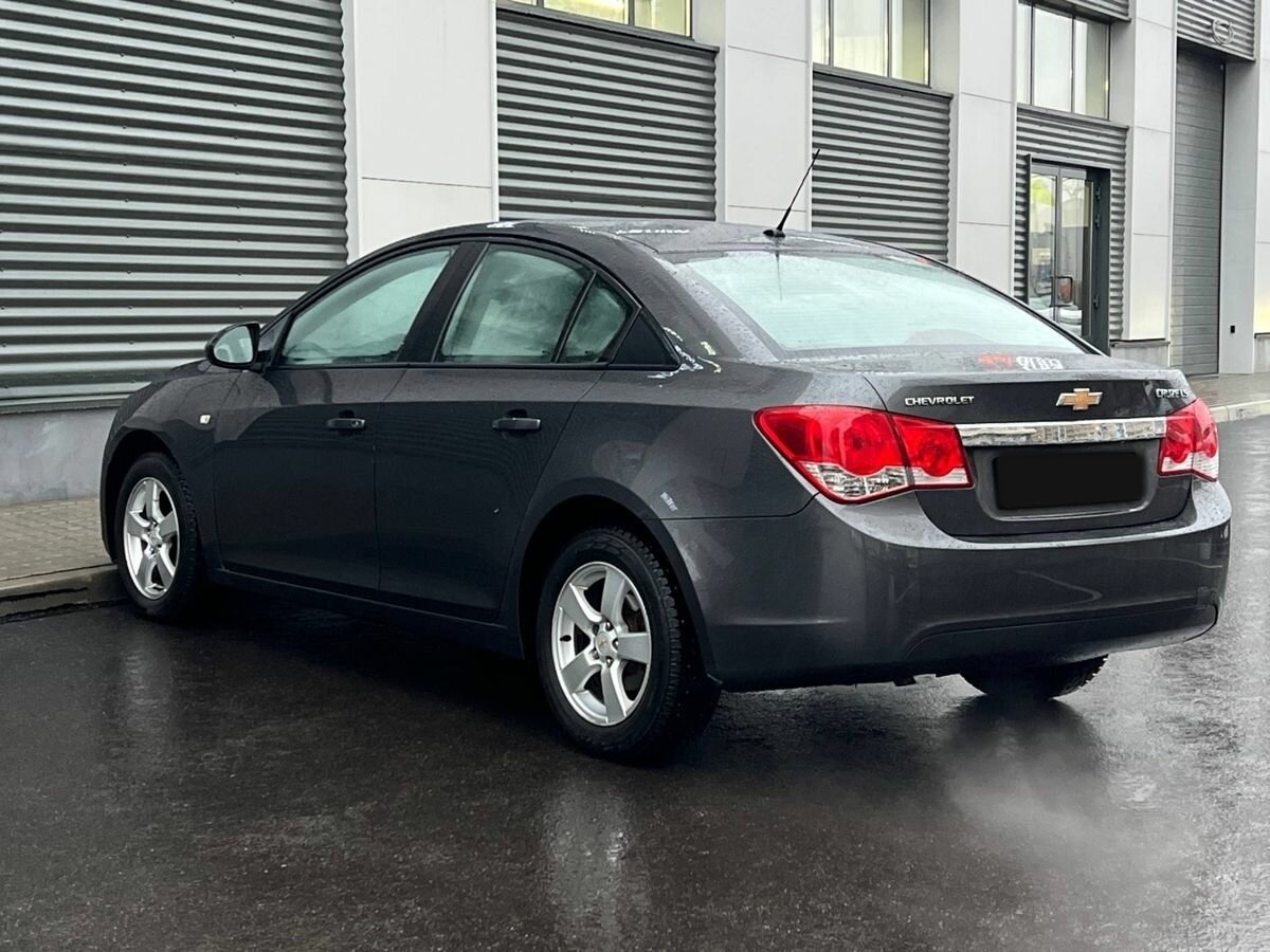 Купить Chevrolet Cruze с пробегом. Фото: #3