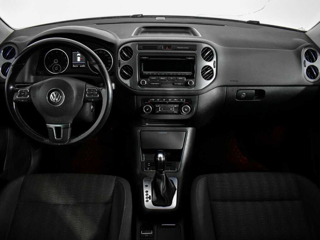 Купить Volkswagen Tiguan с пробегом. Фото: #13