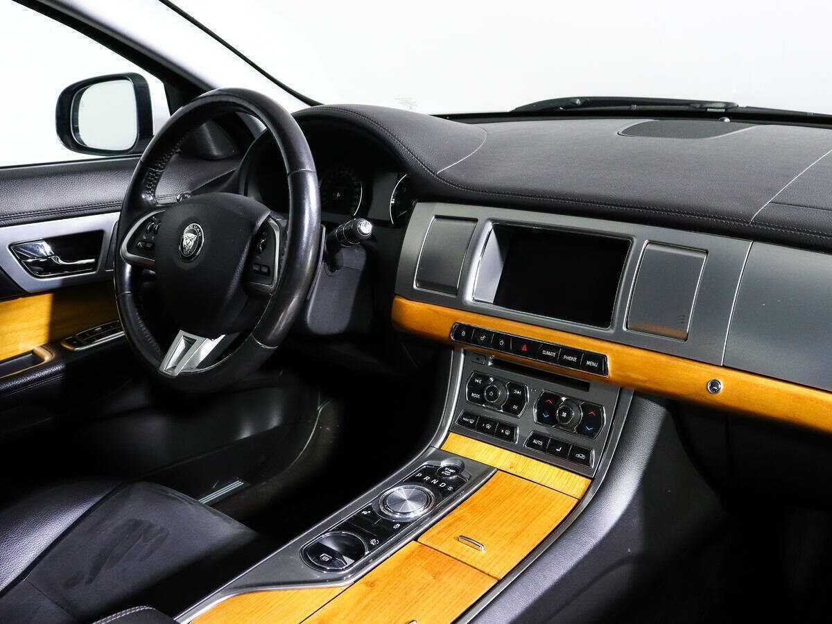 Купить Jaguar XF с пробегом. Фото: #8