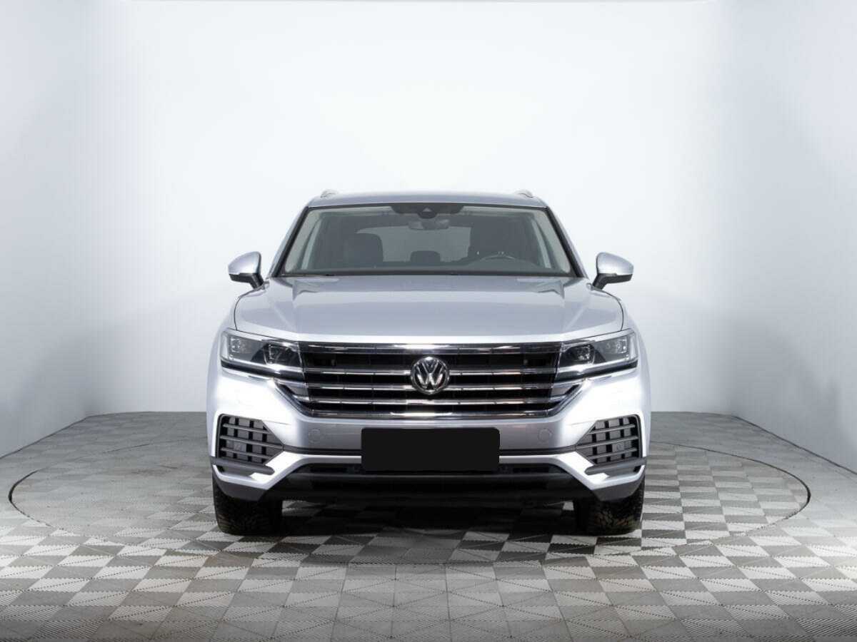 Купить Volkswagen Touareg с пробегом. Фото: #1