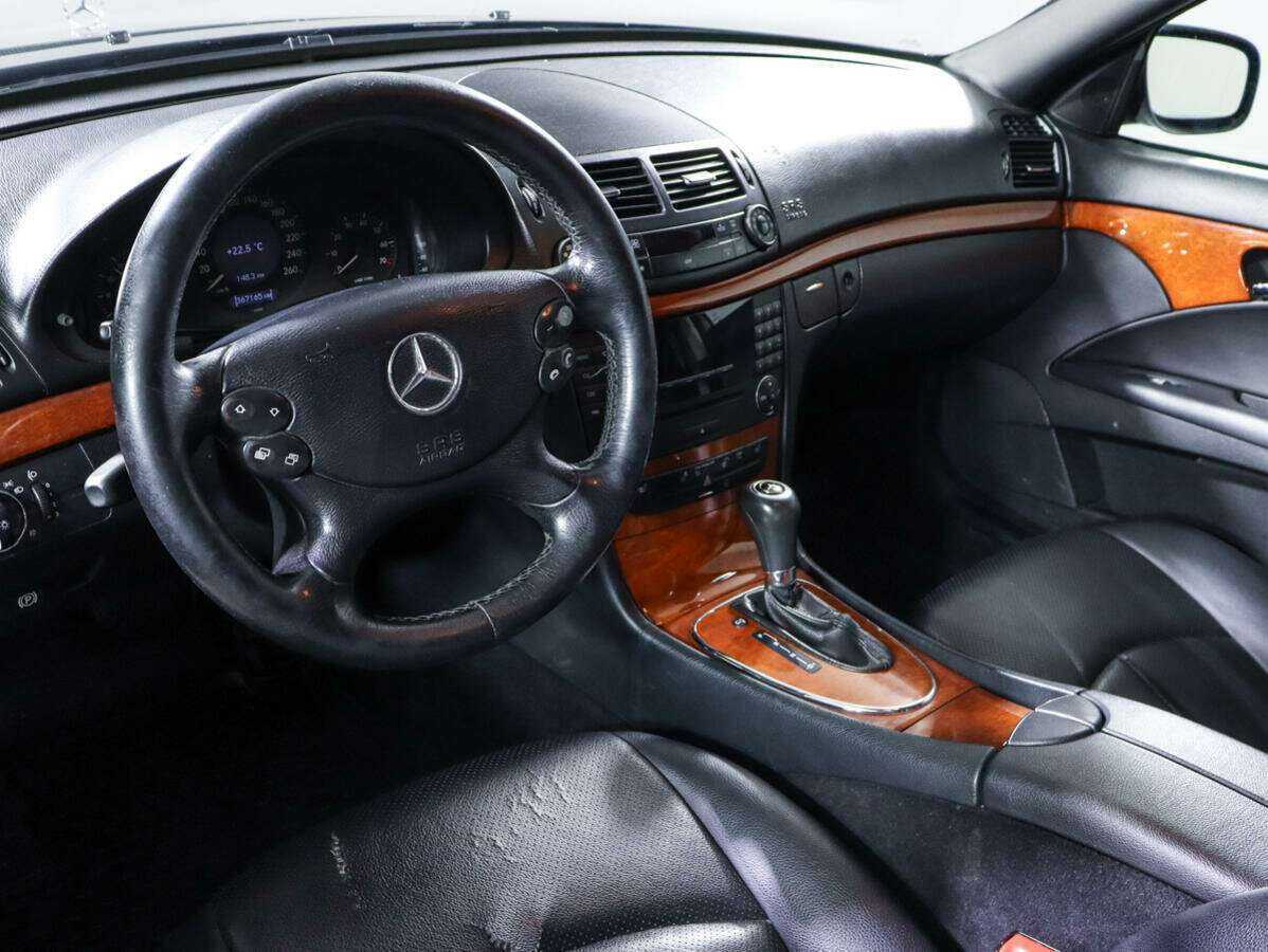 Купить Mercedes-Benz E-Класс с пробегом. Фото: #11