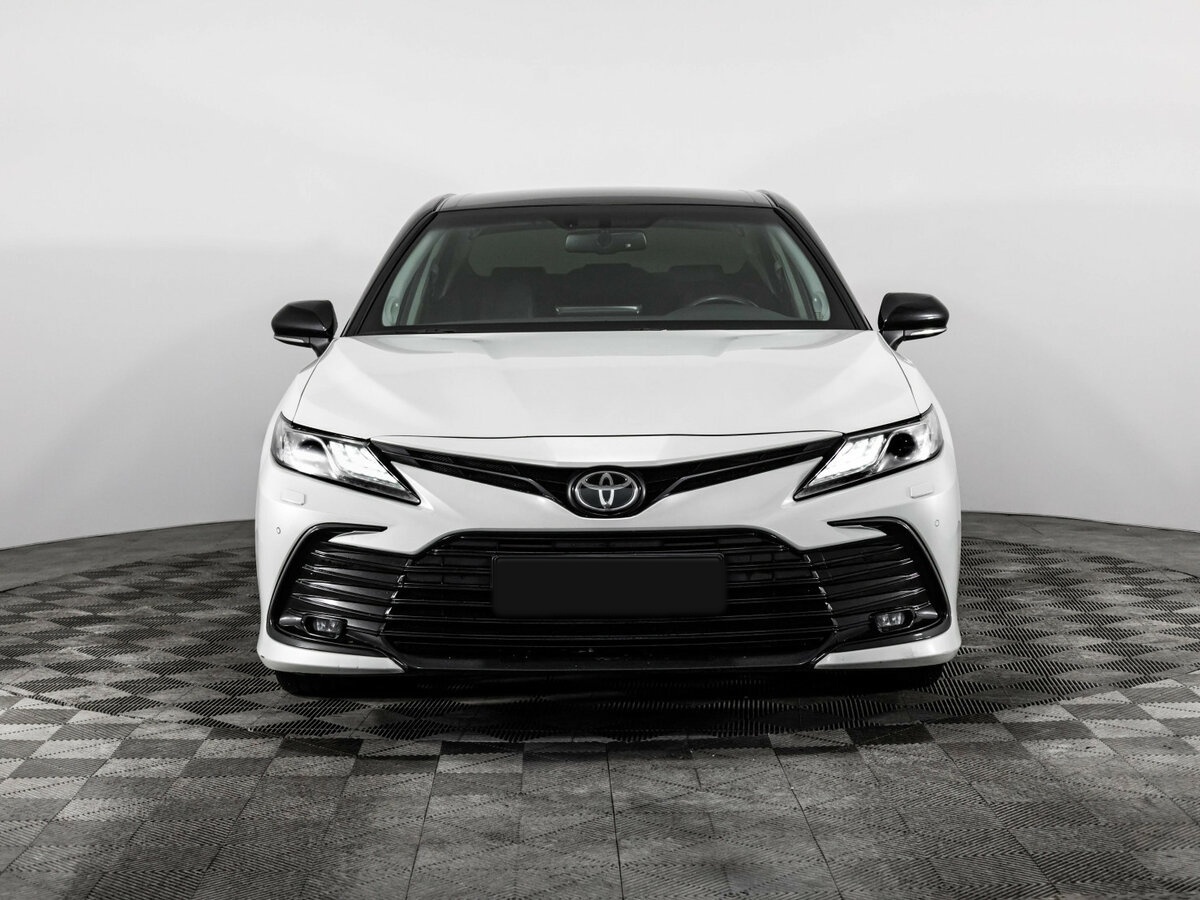 Купить Toyota Camry с пробегом. Фото: #1
