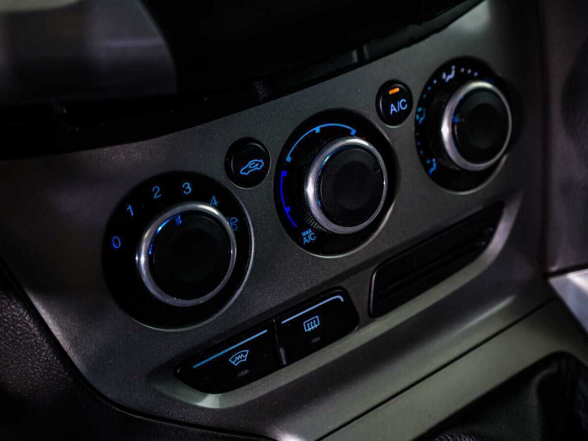 Купить Ford Focus с пробегом. Фото: #13