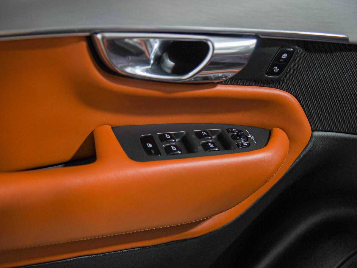 Купить Volvo XC90 с пробегом. Фото: #14