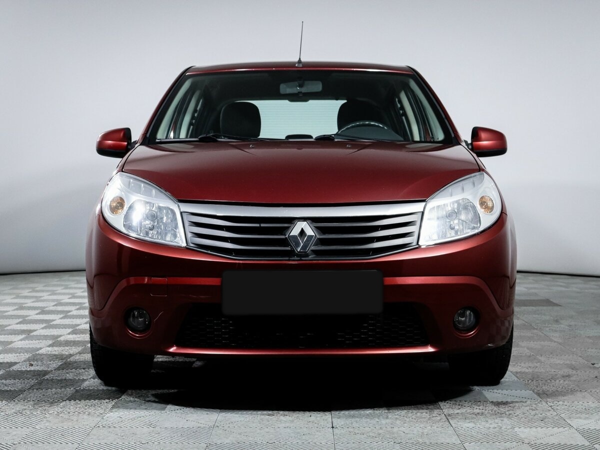 Купить Renault Sandero с пробегом. Фото: #1