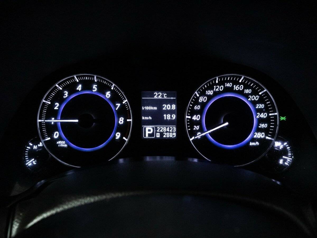 Купить Infiniti QX70 с пробегом. Фото: #11