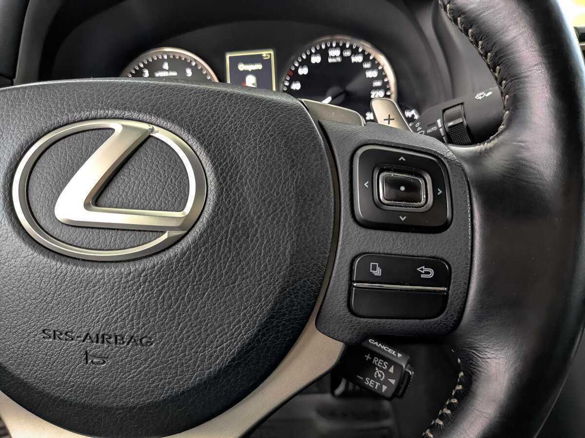 Купить Lexus IS с пробегом. Фото: #23