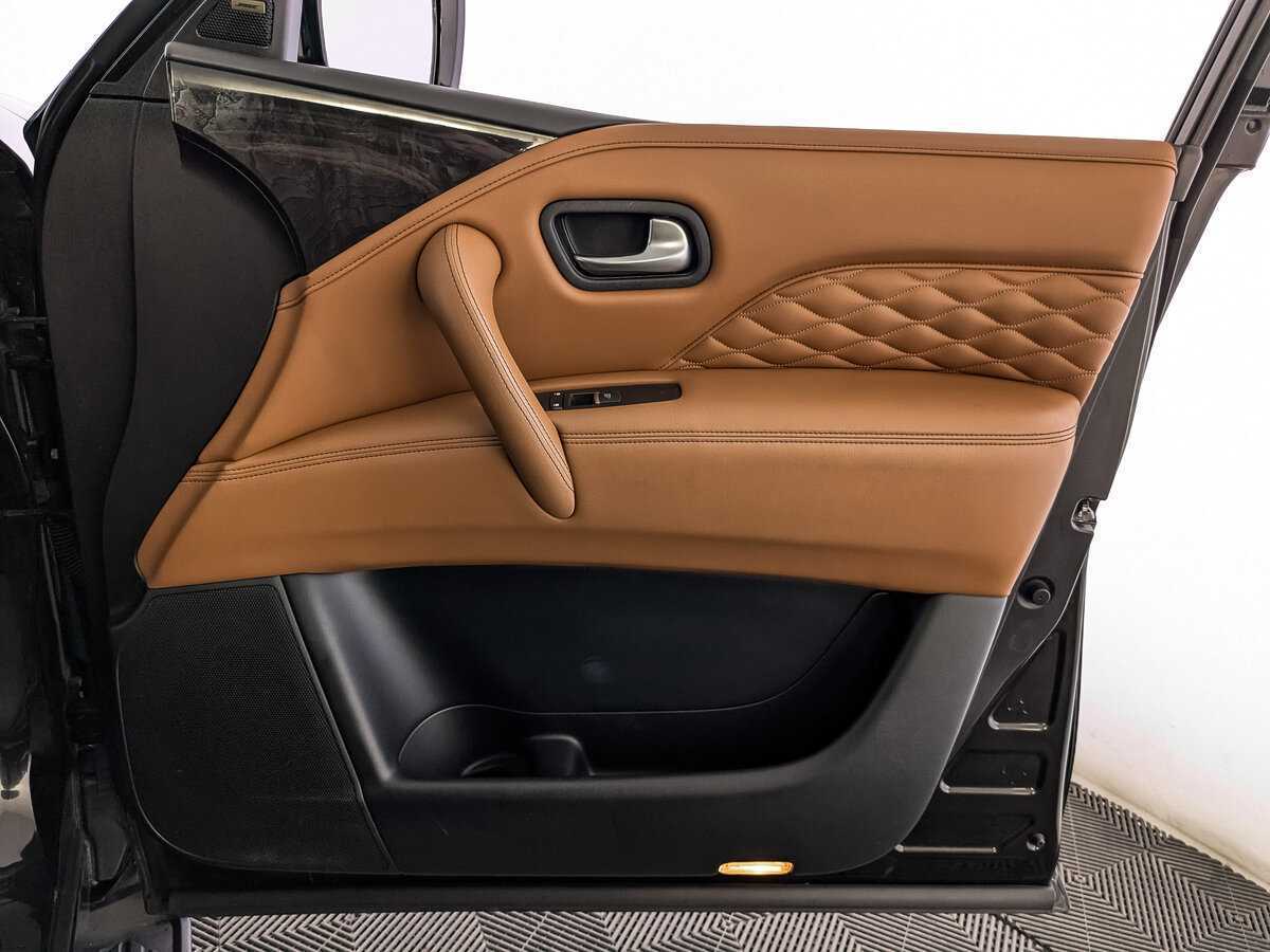 Купить Infiniti QX80 с пробегом. Фото: #23
