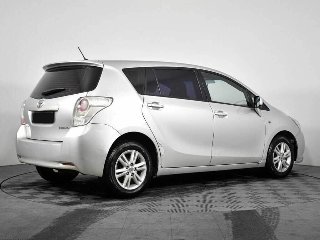 Купить Toyota Verso с пробегом. Фото: #4